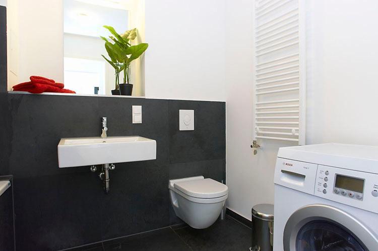 Spacious Studio Apartment Friedrichshain Berlino Camera foto